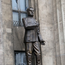 Model statue of Prime Minister Viktor Orbán at the entry of the Castle Hill Tunnel.