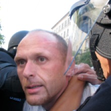 Cops arrest anti-gay demonstrator at annual Budapest Pride parade (7/7/2007).